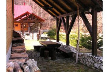 Rumunija Chata Baraj Leşu, Eksterjeras